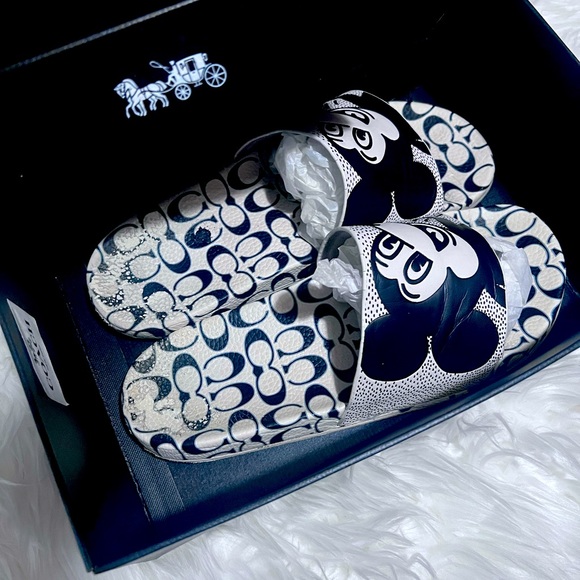 Coach x Mickey Mouse collab worn on 1 vacation Minor imperfections in slide - Picture 1 of 3